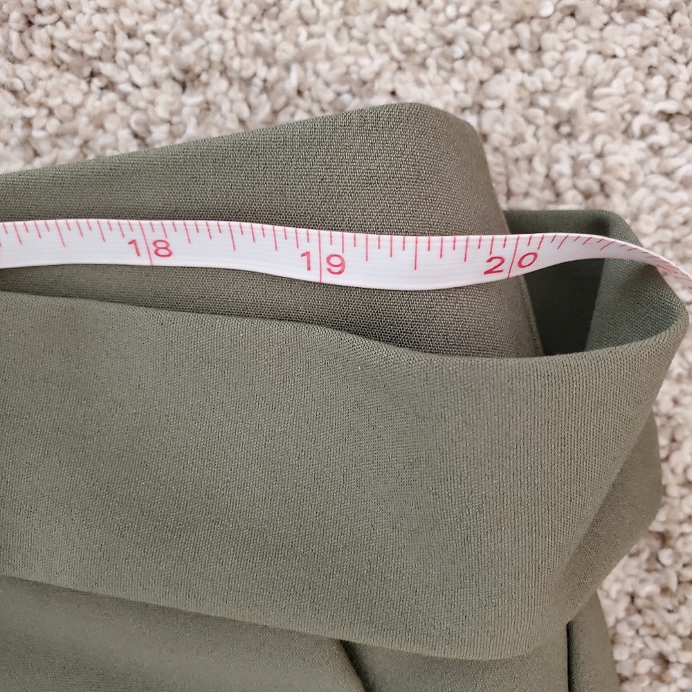 LOFT tie waist tailored mid rise shorts, 40", green - Picture 6 of 8